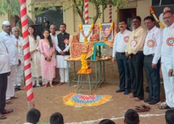 कर्मवीर अण्णांकडे गोरगरीब मुलांप्रती संवेदना होती,ही संवेदना आपण सगळ्यांनी जपणे गरजेचे