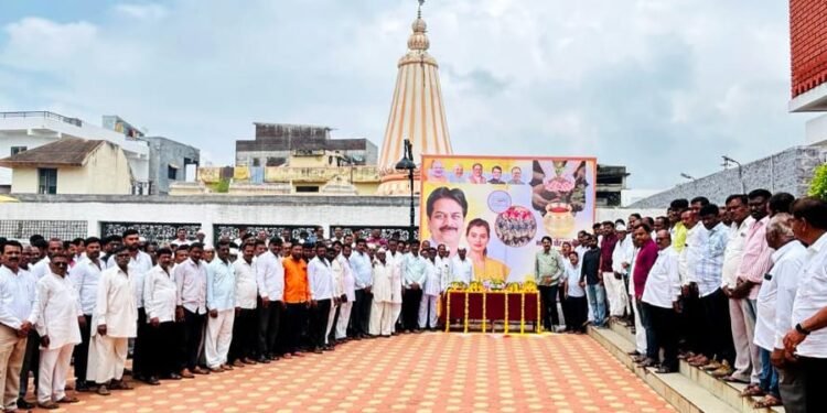 मेरी माटी, मेरा देश अभियानास बावडा येथे उस्फूर्त प्रतिसाद अमृत कलश मध्ये गावो-गावच्या मातीचे संकलन