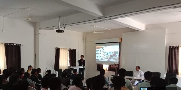 कळंब  येथील विश्वासराव रणसिंग महाविदयालयात महाविद्यालयात स्टार्ट अप क्रिएशन कार्यशाळा संपन्न