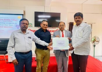 कळंबच्या विश्वासराव रणसिंग महाविद्यालयास नॅक समितीची भेट