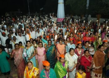 भिगवण परिसरातील सकल मराठा समाजाच्या  सर्व बांधव भगिनींच्या वतीने  मराठा योद्धा मा. मनोज जरांगे पाटील यांच्या उपोषणास पाठिंबा देण्यासाठी  भिगवणला काढण्यात आला मोर्चा