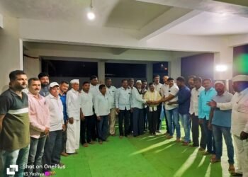 शेटफळगढे येथील श्री छत्रपती शिवाजी तालमीच्या वतीने दिवाळीनिमित्त विविध क्षेत्रातील गुणवंतांचा सत्कार