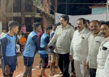 भाजपा किसान मोर्चा आयोजित नमो प्रतियोगिता कबड्डी स्पर्धेचे उद्घाटन माजी मंत्री हर्षवर्धन पाटील यांच्या हस्ते तावशी येथे उद्घाटन