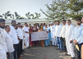 राष्ट्रसंत तुकडोजी महाराज स्वच्छ ग्राम स्पर्धेत सपकळवाडी ठरले जिल्ह्यात अव्वल….*