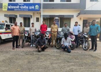 महागड्या दुचाकींची चोरी करणारी टोळी कोतवाली पोलिसांकडून  जेरबंद