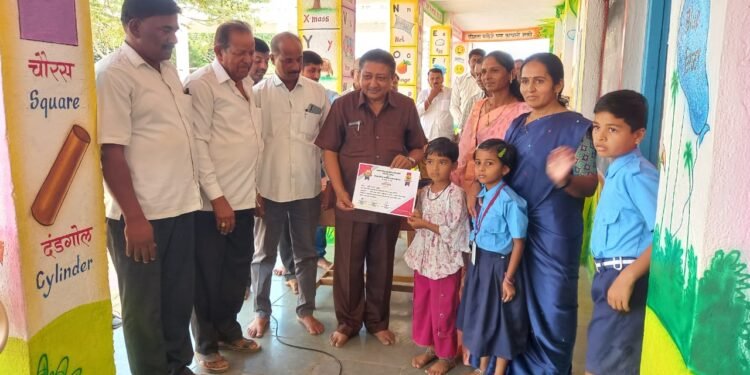 वरकुटे बुद्रुक येथील शाळेत मराठी भाषा गौरव दिनानिमित्त इंदापूरच्या आरोग्य संदेश बहुउद्देशीय समाजसेवा प्रतिष्ठान शच्या वतीने विविध स्पर्धा संपन्न