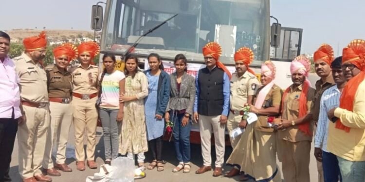 ग्राहक पंचायतीच्या वतीने रथसप्तमीच्या निमित्ताने भिगवण येथे प्रवासी दिन साजरा