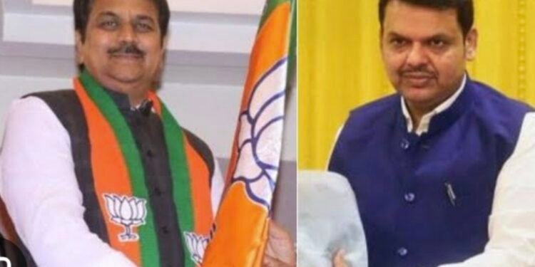 हर्षवर्धन पाटील यांना थेट उपमुख्यमंत्री देवेंद्र फडणवीस यांचा फोन.