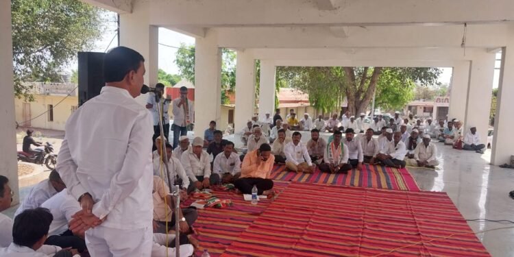 महायुतीच्या उमेदवार सुनेत्रा पवार यांना आपल्या गावातून भरघोस मताधिक्य द्या