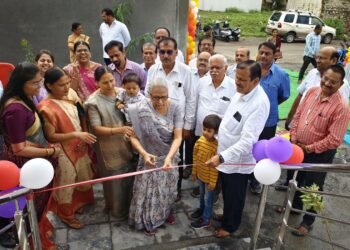 इंदापूर येथे शहा ग्लोबल स्कुलचे  श्रीमती मालती सुरेशदास शहा यांच्या शुभहस्ते. उद्घाटन