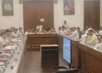 *आमदार दत्तात्रय भरणे यांचा इंदापूर तालुक्यातील शेतकऱ्यांसाठी तिहेरी षटकार खडकवासला निरा डाव्या कालव्याला उद्या रविवार 21 जुलैपासून सोडले जाणार आवर्तन आवर्तनाबरोबरच उजनी धरणातील कृषी पंपांनाही आठ तास होणार विद्युत पुरवठा*