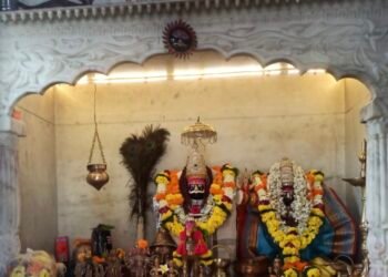 चोरांच्या तावडीतून देवही सुटेनात , मदनवाडी हद्दीतील जावलसिध्दनाथ मंदिरमधून 70 हजार रुपयांच्या दागिन्यांची चोरी ,