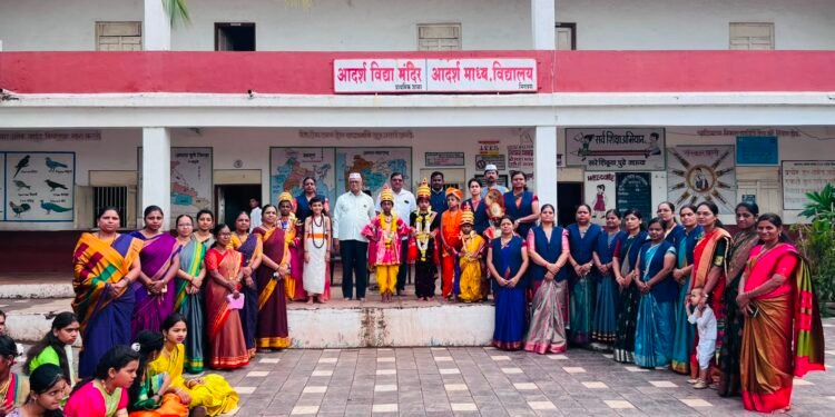 *भिगवण येथील डॉ. चंद्रकांत खानावरे आदर्श विदया मंदिर व माध्यमिक विद्यालयात ग्रंथ दिंडी व पालखी सोहळ्याचे आयोजन*